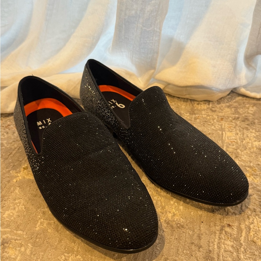 Mix No. 6 Black Loafers Sleek Slip-On Design